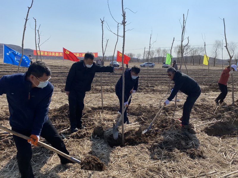 綠化家園 保護(hù)水源 共建美好幸福園