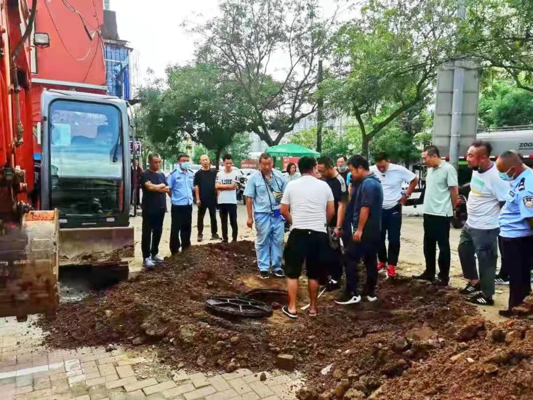 我為群眾辦實(shí)事丨幫助社區(qū)修復(fù)漏點(diǎn) 解決百姓用水難題