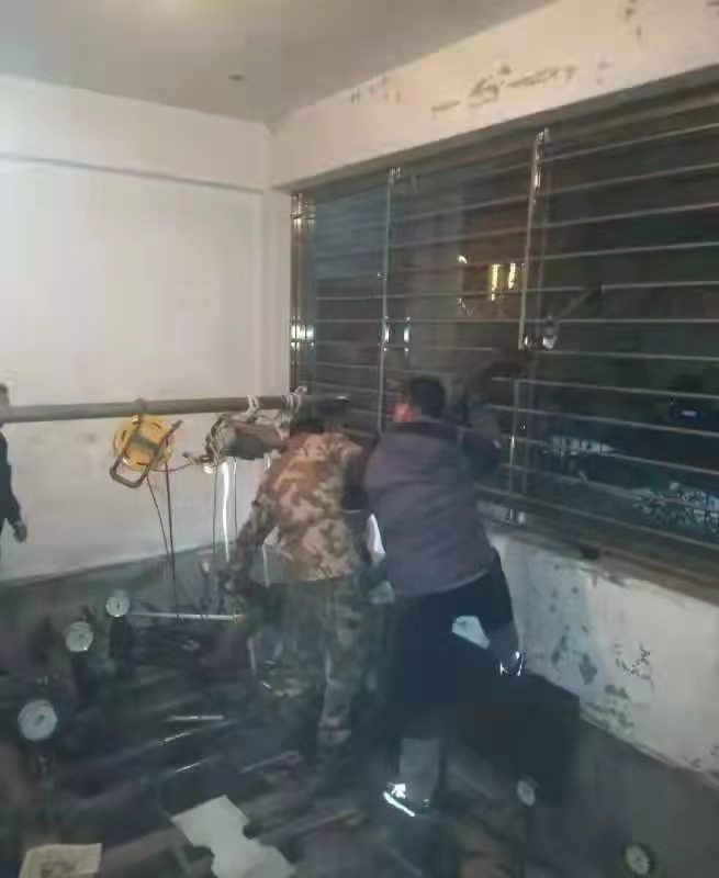 三公司快速反應(yīng)  確保節(jié)日供水