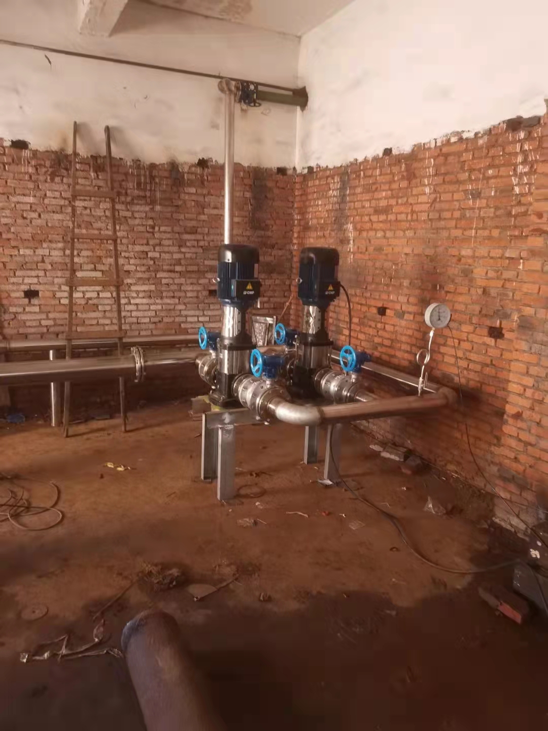 天水公司為民服務(wù) 改造泵房設(shè)備保障供水穩(wěn)定