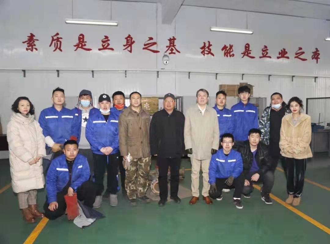 新職工培訓(xùn)展風(fēng)采   董事長(zhǎng)親臨寄厚望